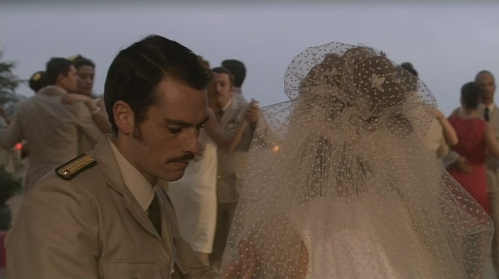 A Costa dos Murmúrios / The Murmuring Coast (2004)-poster