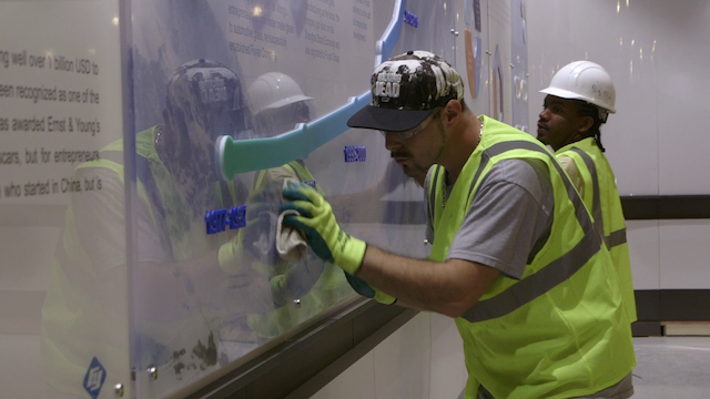 American Factory (2019)-poster