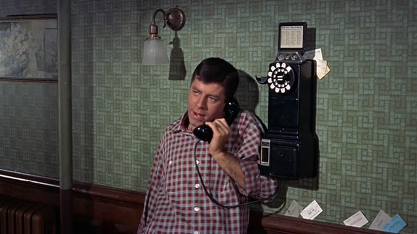 Artist And Models (1955) Frank Tashlin, Dean Martin, Jerry Lewis, Shirley MacLaine, Comedy, Musical-poster