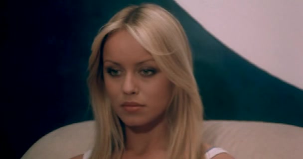 Avere vent’anni / To Be Twenty (1978) Fernando Di Leo, Gloria Guida, Lilli Carati, Ray Lovelock-poster