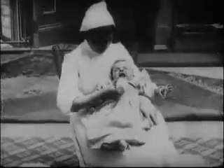 Cecil M. Hepworth - Baby's Toilet (1905)-poster