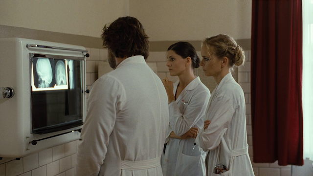 Christian Petzold - Barbara (2012)-poster