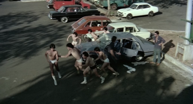 Batch '81 (1982) | Worldscinema | Download Free-poster