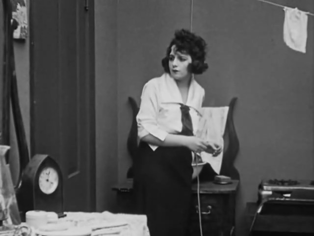 Bumping Into Broadway (1919) Hal Roach, Harold Lloyd, Bebe Daniels, ‘Snub’ Pollard, Comedy, Short-poster