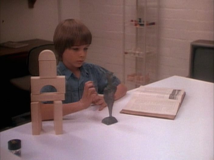 Camerons Closet (1988) Armand Mastroianni, Cotter Smith, Mel Harris, Scott Curtis, Horror, Sci-Fi-poster