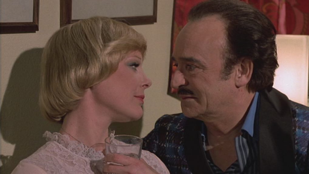 Carry on Behind (1975) Gerald Thomas, Elke Sommer, Kenneth Williams, Bernard Bresslaw, Comedy-poster