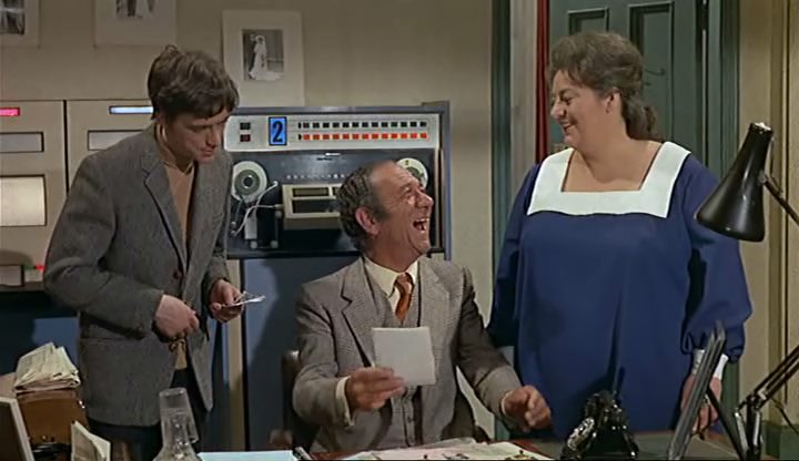 Carry on Loving (1970) Gerald Thomas, Kenneth Williams, Sidney James, Charles Hawtrey, Comedy, Romance-poster