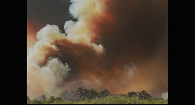 Céu de Agosto (2020) by Jasmin Tenucci-poster