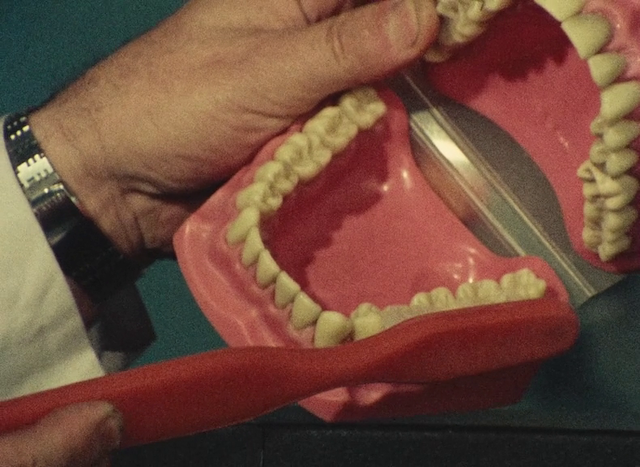 Abbas Kiarostami - Dandan Dard AKA Toothache (1980)-poster