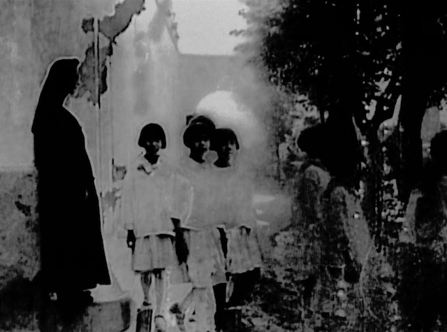 Decasia (2002)-poster