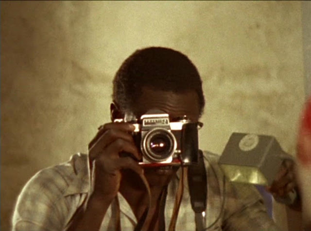 Souleymane Cissé - Den Muso AKA The Young Girl (1975)-poster