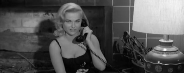 Desire in the Dust (1960) William F. Claxton, Raymond Burr, Martha Hyer, Joan Bennett-poster