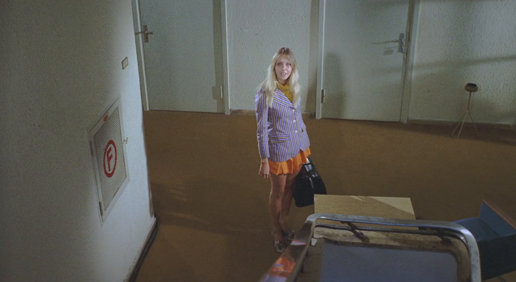 Die Stewardessen (1971) | worldscinema.org | Free Download-poster