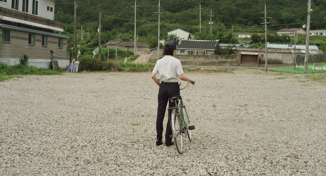 July Jung - Dohee-ya AKA A Girl at my Door (2014)-poster