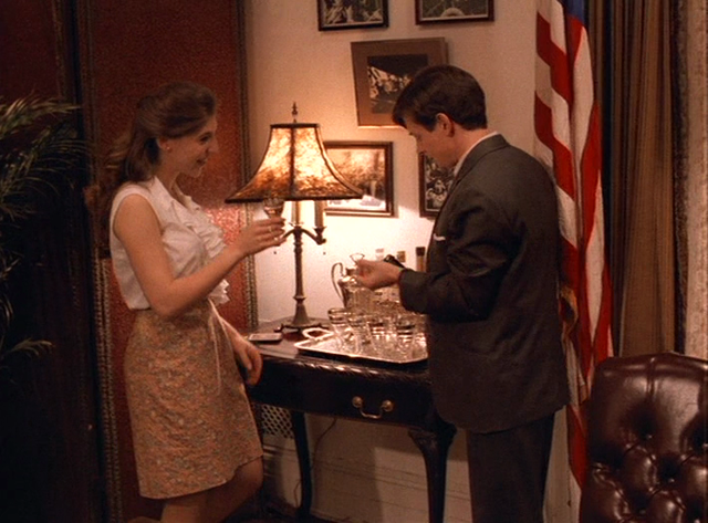 Don't Drink the Water (1994)-poster