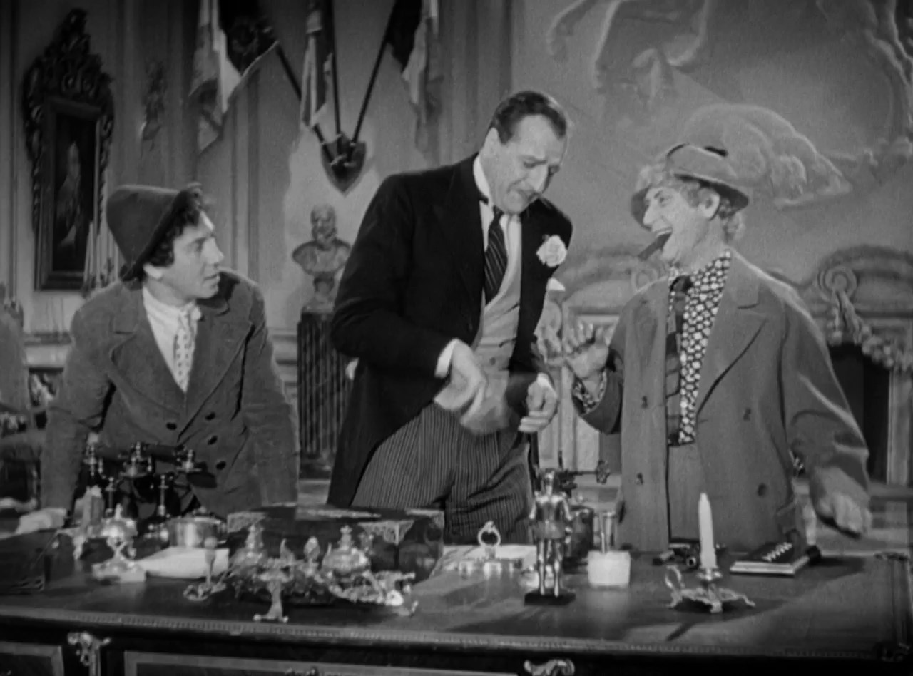 Duck Soup (1933) Leo McCarey, Groucho Marx, Harpo Marx, Chico Marx, Comedy, Musical, War-poster