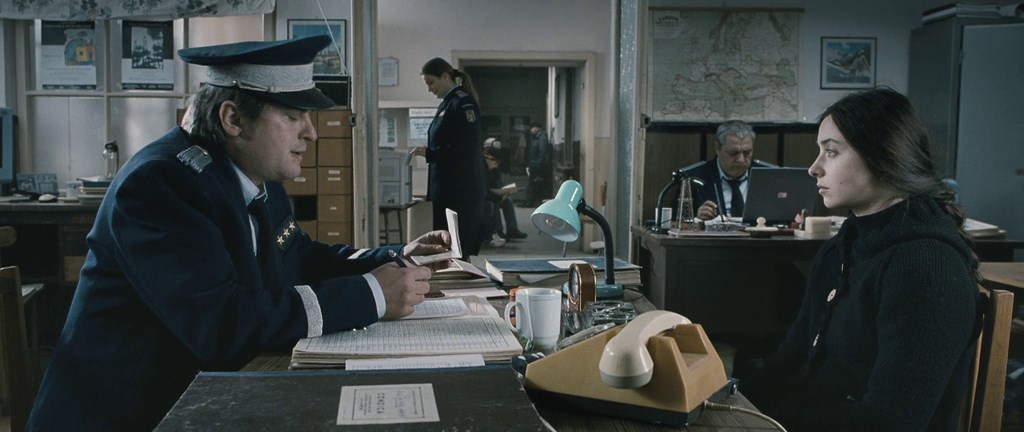 Dupa dealuri / Beyond the Hills (2012) Cristian Mungiu, Cosmina Stratan, Cristina Flutur, Valeriu Andriutã, Drama-poster