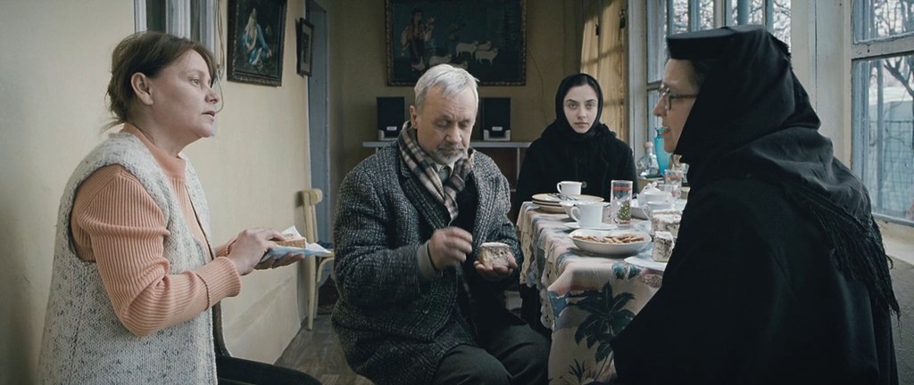 Dupa dealuri / Beyond the Hills (2012) Cristian Mungiu, Cosmina Stratan, Cristina Flutur, Valeriu Andriutã, Drama-poster