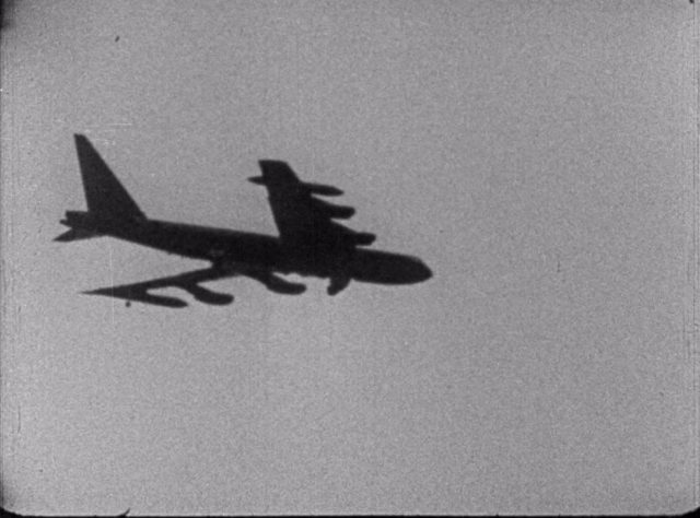 Jean-Marie Straub - Einleitung zu Arnold Schoenbergs Begleitmusik zu einer Lichtspielscene AKA Introduction to Arnold Schoenberg's Accompaniment to a Cinematic Scene (1973)(HD)-poster