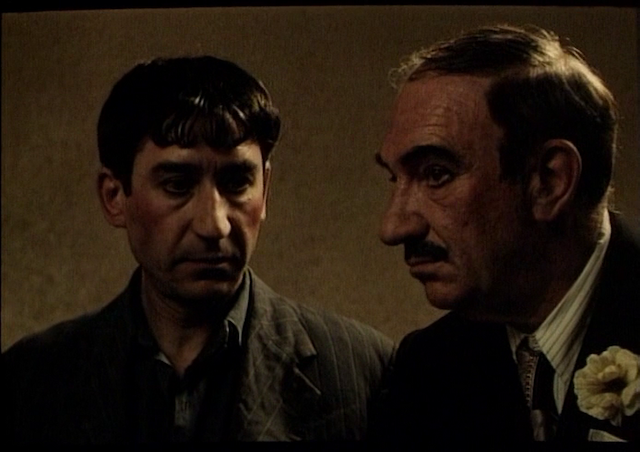 El viaje a ninguna parte (1986)-poster