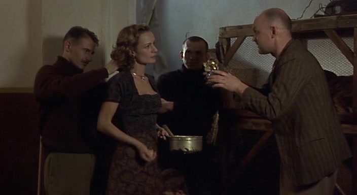 East – West (1999) Régis Wargnier, Oleg Menshikov, Sandrine Bonnaire, Catherine Deneuve-poster