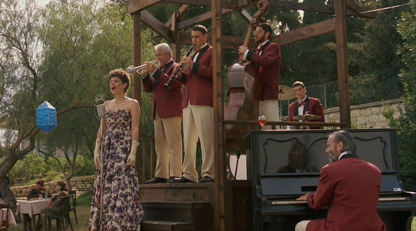 Every Time We Say Goodbye (1986) Moshé Mizrahi, Tom Hanks, Cristina Marsillach, Benedict Taylor-poster