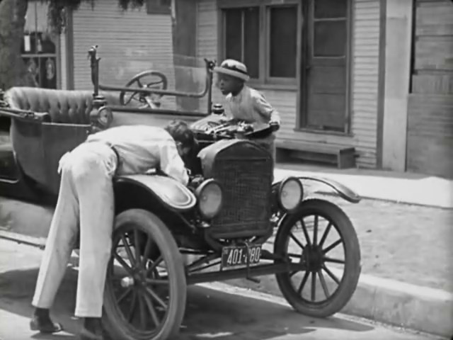 Get Out and Get Under (1920) Hal Roach, Harold Lloyd, Mildred Davis, Fred McPherson, Comedy, Short-poster