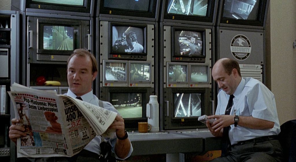 In weiter Ferne, so nah! / Faraway, So Close! (1993) Wim Wenders, Otto Sander, Bruno Ganz, Peter Falk, Drama, Fantasy, Romance-poster