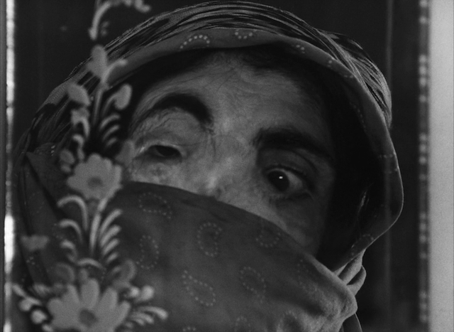 Khaneh siah ast (1963)-poster