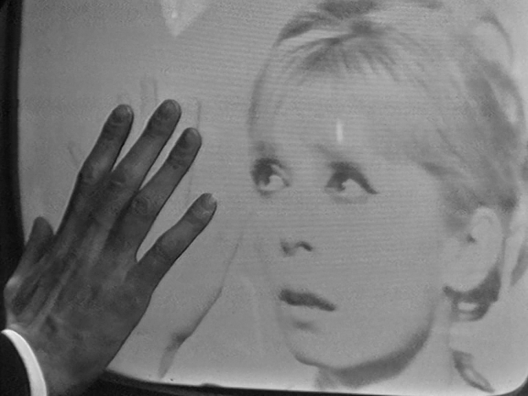 La Dame d'outre-nulle part (1966) | worldscinema.org-poster