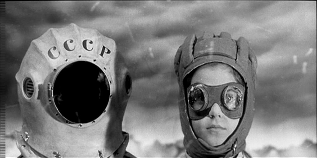 La antena / The Aerial (2007) Esteban Sapir, Alejandro Urdapilleta, Valeria Bertuccelli, Julieta Cardinali, Drama, Fantasy, Sci-Fi-poster