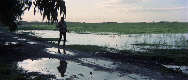 La casa de las mujeres perdidas (1983)-poster