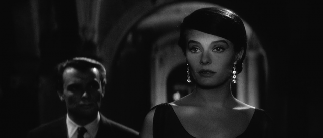 L'année dernière à Marienbad (1961)-poster