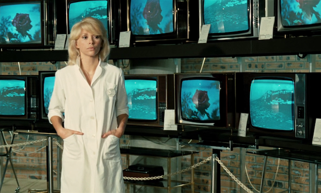 Yves Robert - Le Grand blond avec une chaussure noire aka The Tall Blond Man with One Black Shoe (1972)-poster