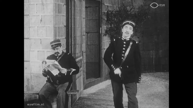 Le gendarme est sans culotte (1914)-poster