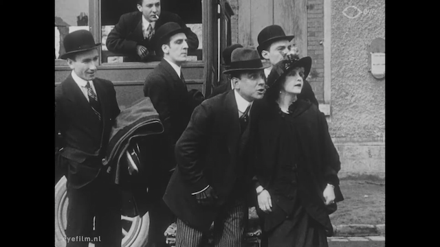 Le gendarme est sans culotte (1914)-poster