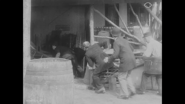 Le gendarme est sans culotte (1914)-poster