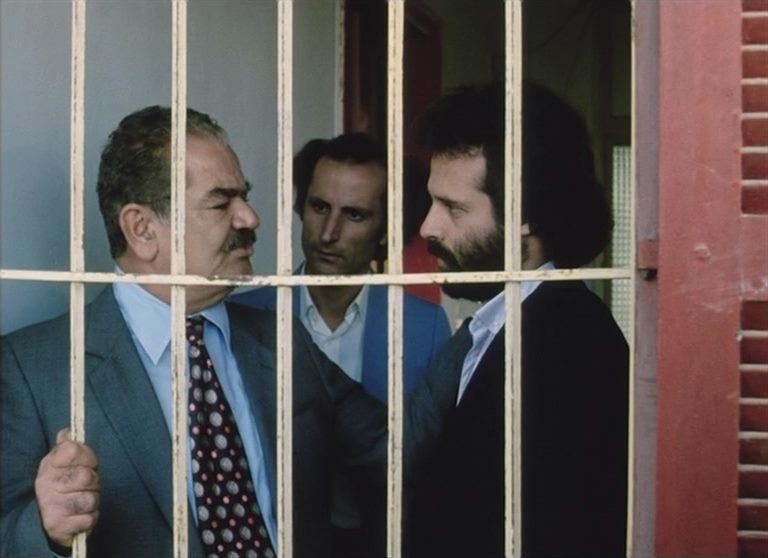 Les petites guerres / Little Wars (1982) Maroun Bagdadi, Soraya Khoury, Nabil Ismaïl, Roger Hawa, Drama, War-poster