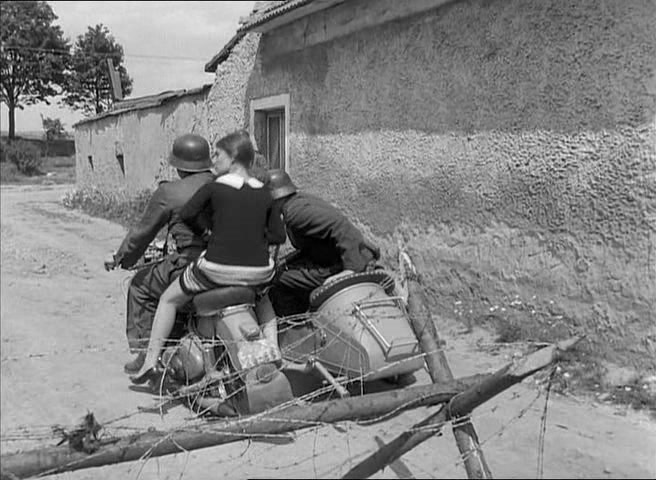 The Man Who Lies (1968) Alain Robbe-Grillet, Jean-Louis Trintignant, Sylvie Bréal, Zuzana Kocúriková-poster