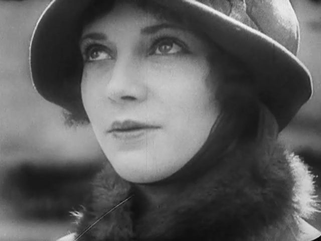 Menilmontant (1926) Dimitri Kirsanoff, Nadia Sibirskaïa, Yolande Beaulieu, Guy Belmont, Short, Drama, Mystery, Thriller-poster