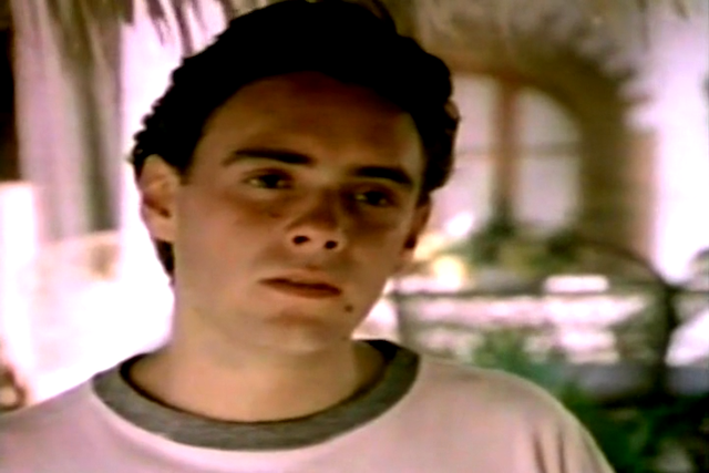 Muerte en la playa AKA Death on the Beach (1991) by Enrique Gómez Vadillo-poster