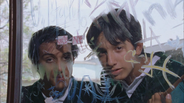 Nadie te oye- Perfume de violetas (2001)-poster