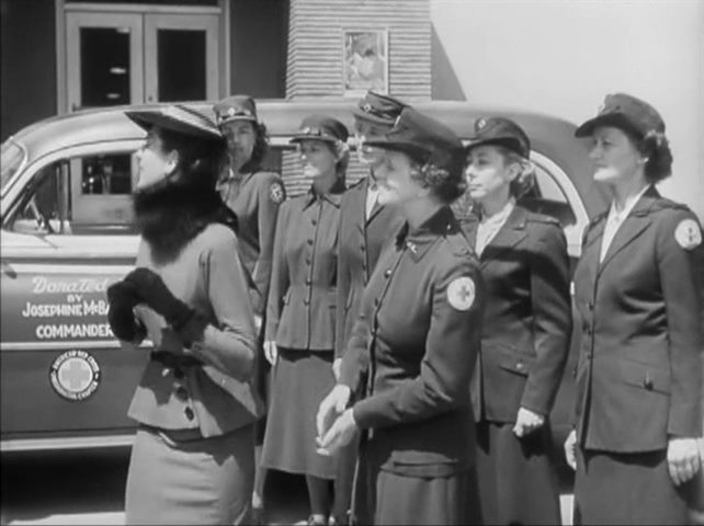 Never Wave at a WAC (1953) Norman Z. McLeod, Rosalind Russell, Paul Douglas, Marie Wilson, Adventure, Comedy, Romance-poster