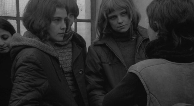 Örökbefogadás (1975)-poster