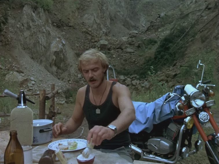 Build a House, Plant a Tree (1980) Juraj Jakubisko-poster