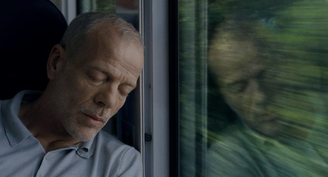 Quartier lointain (2010)-poster