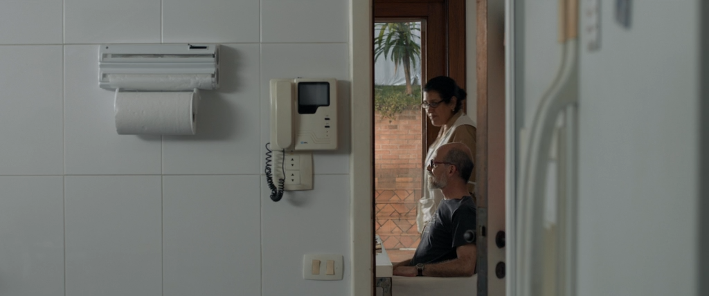 Que horas ela volta? (2015) | worldscinema.org-poster