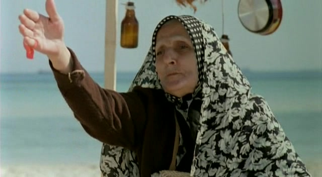 Roozi ke zan shodam / The Day I Became a Woman (2000) Marzieh Makhmalbaf, Fatemeh Cherag Akhar, Hassan Nebhan, Shahr Banou Sisizadeh, Comedy, Drama-poster