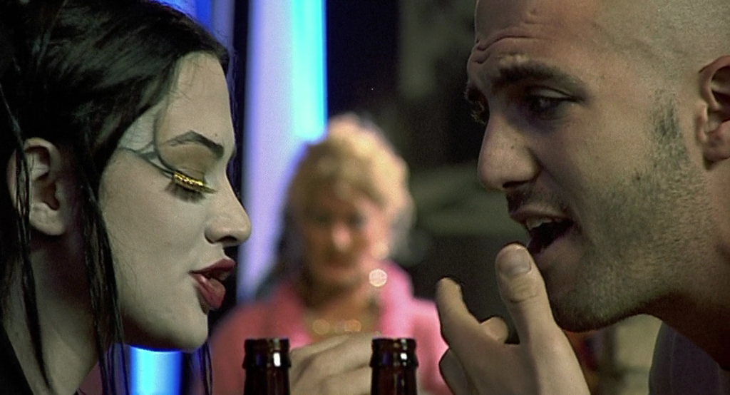 Scarlet Diva (2000) | worldscinema.org-poster