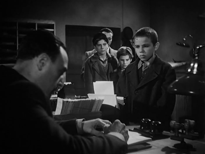 Sciuscià / Shoeshine (1946) Vittorio De Sica, Rinaldo Smordoni, Franco Interlenghi, Annielo Mele, Drama-poster